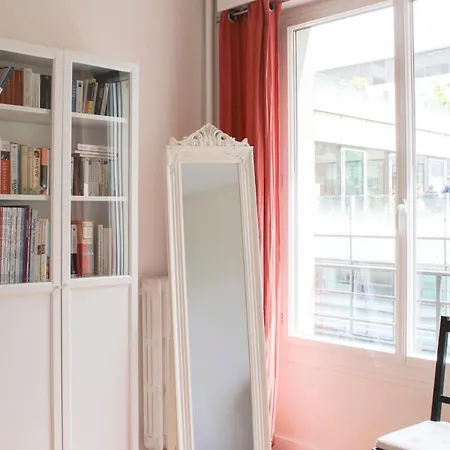 Bright And Calm 75 M Near The Eiffel Tower Appartamento